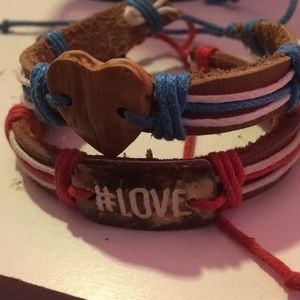 SET OF 2 BRACELETS😱